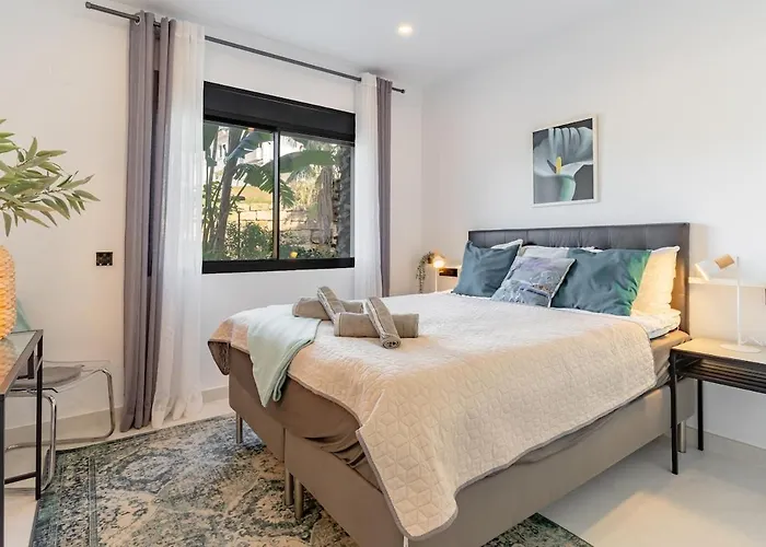 דירה Luxury 3 Bed Ground Floor With Sea View אסטפונה