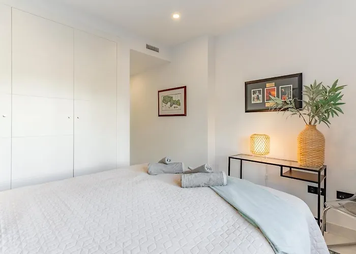 Luxury 3 Bed Ground Floor With Sea View דירה