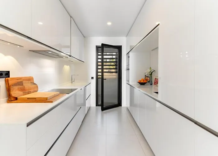 Luxury 3 Bed Ground Floor With Sea View אסטפונה