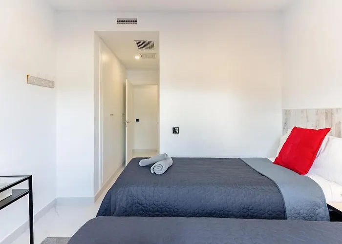 דירה Luxury 3 Bed Ground Floor With Sea View *