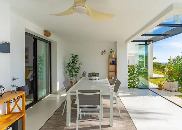 Luxury 3 Bed Ground Floor With Sea View *