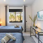 Apartment Luxury 3 Bed Ground Floor With Sea View