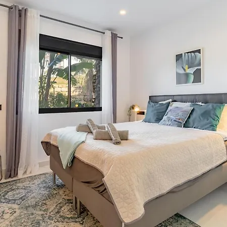 Apartmán Luxury 3 Bed Ground Floor With Sea View Estepona