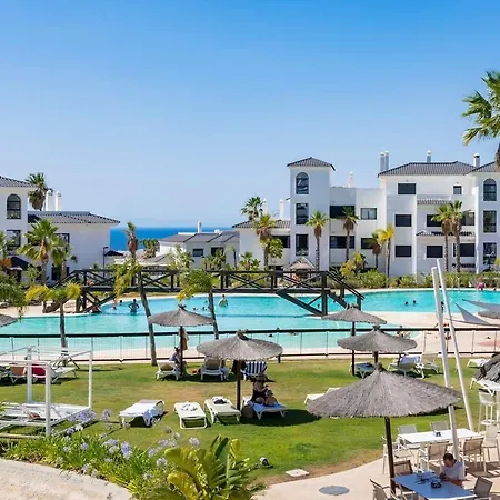 Luxury 3 Bed Ground Floor With Sea View