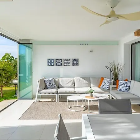 Luxury 3 Bed Ground Floor With Sea View *