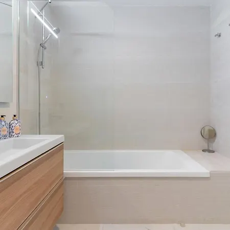 Luxury 3 Bed Ground Floor With Sea View * Estepona