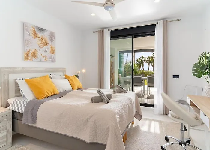 Luxury 3 Bed Ground Floor With Sea View Estepona