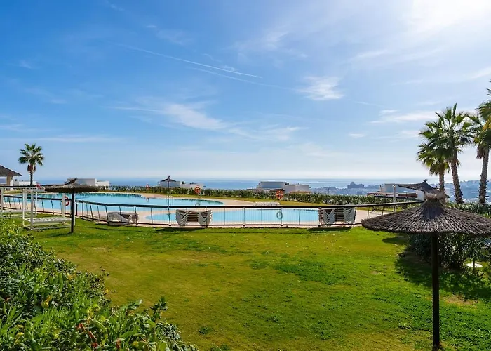 Luxury 3 Bed Ground Floor With Sea View Apartament *