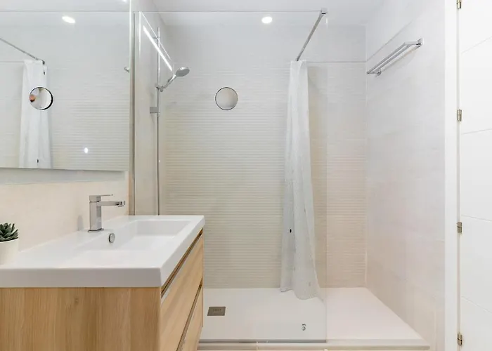 Luxury 3 Bed Ground Floor With Sea View